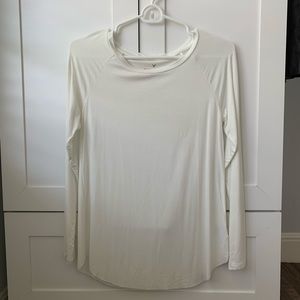 American Eagle White Long Sleeve T-Shirt